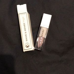 Hank and Henry duh one